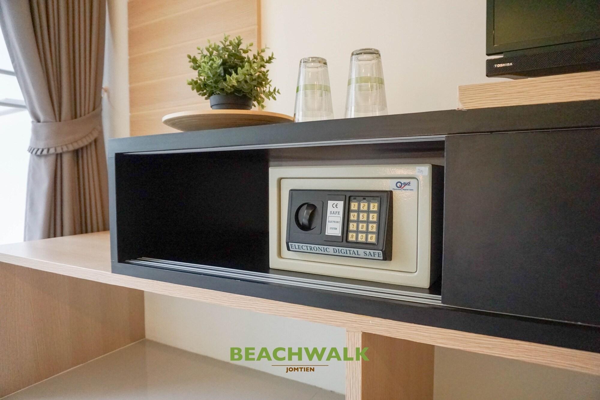 Beachwalk Jomtien Exterior photo