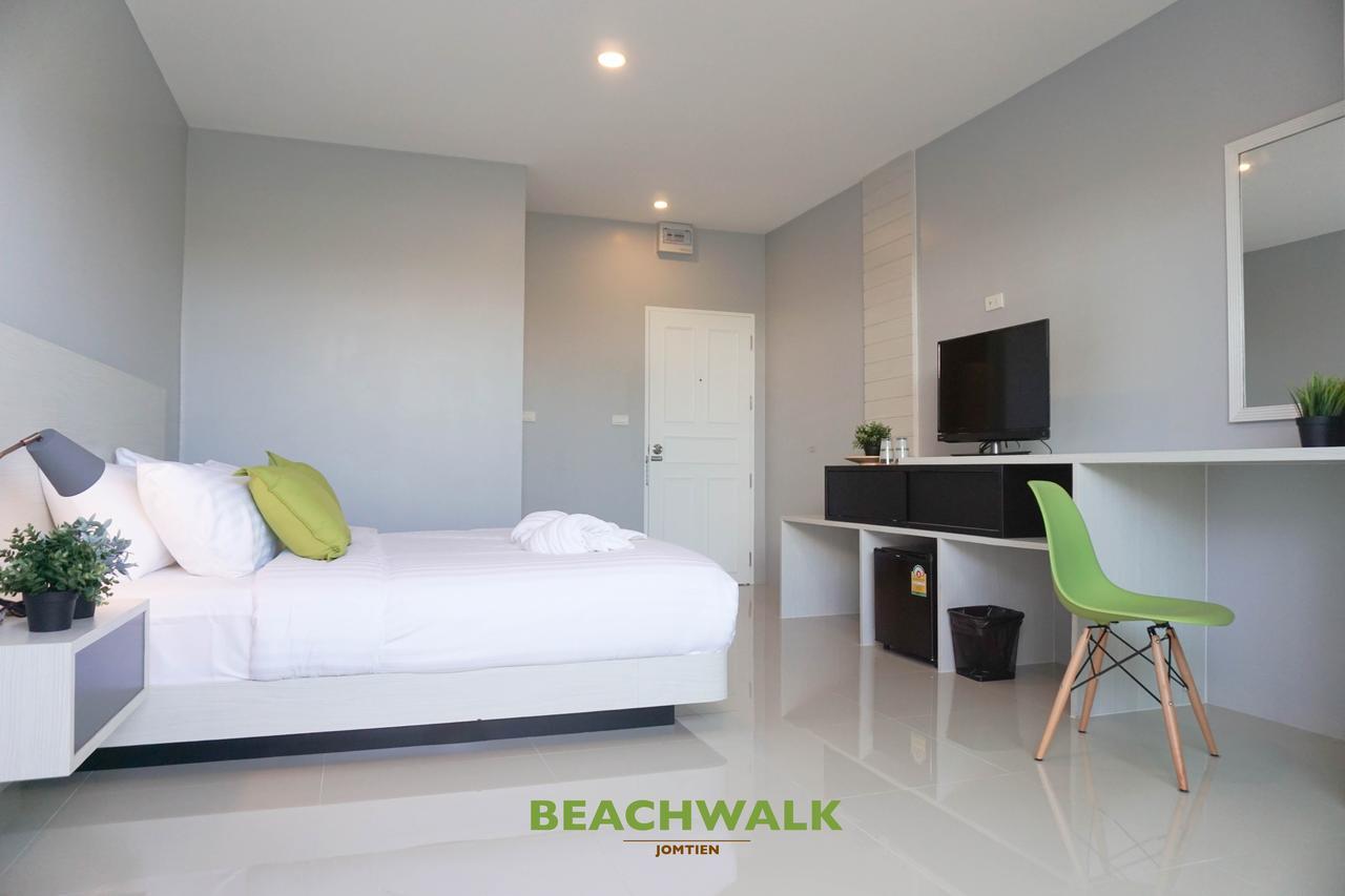 Beachwalk Jomtien Exterior photo
