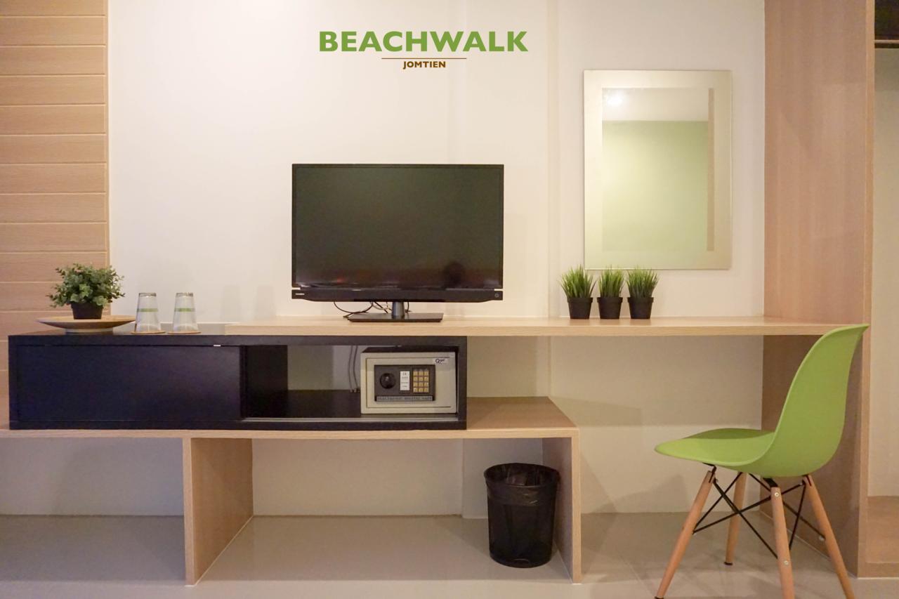 Beachwalk Jomtien Exterior photo